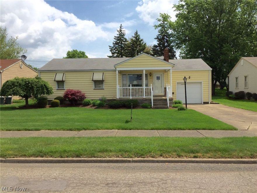 well maintained ranch.new a/c unit,basement water proofed,rec room with bar,huge family room with bay windows and fireplace.
bedroom with build ins, living room with build ins.