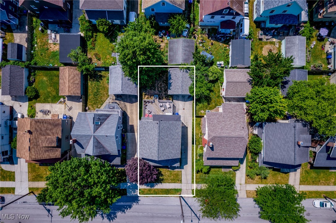 Lakewood, Ohio 44107, United States, 5 Bedrooms Bedrooms, ,2 BathroomsBathrooms,Residential,Active,176848