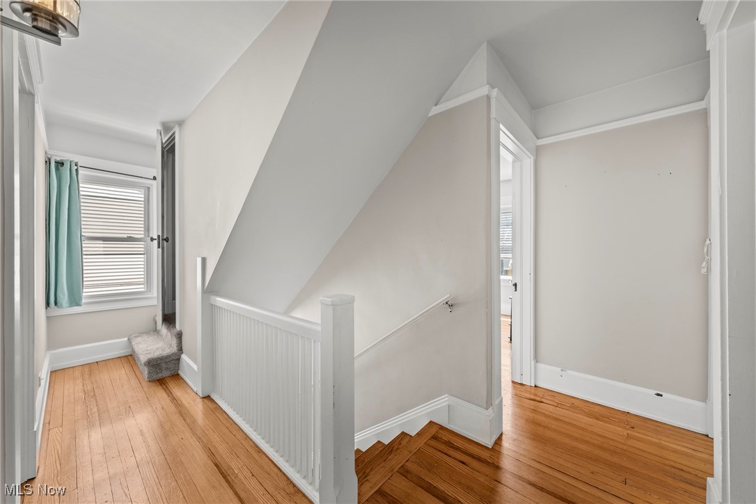 Lakewood, Ohio 44107, United States, 5 Bedrooms Bedrooms, ,2 BathroomsBathrooms,Residential,Active,176848