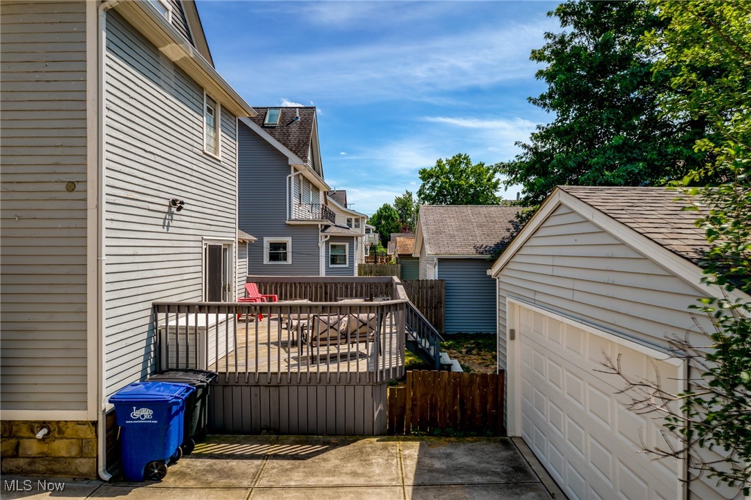 Lakewood, Ohio 44107, United States, 5 Bedrooms Bedrooms, ,2 BathroomsBathrooms,Residential,Active,176848