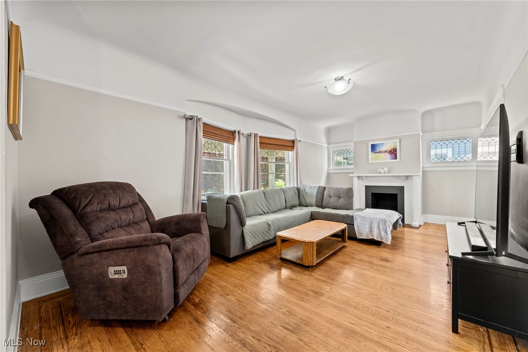 Lakewood, Ohio 44107, United States, 5 Bedrooms Bedrooms, ,2 BathroomsBathrooms,Residential,Active,176848