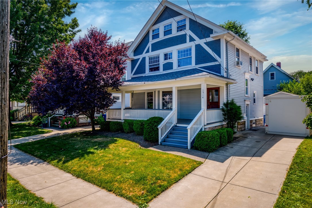 Lakewood, Ohio 44107, United States, 5 Bedrooms Bedrooms, ,2 BathroomsBathrooms,Residential,Active,176848