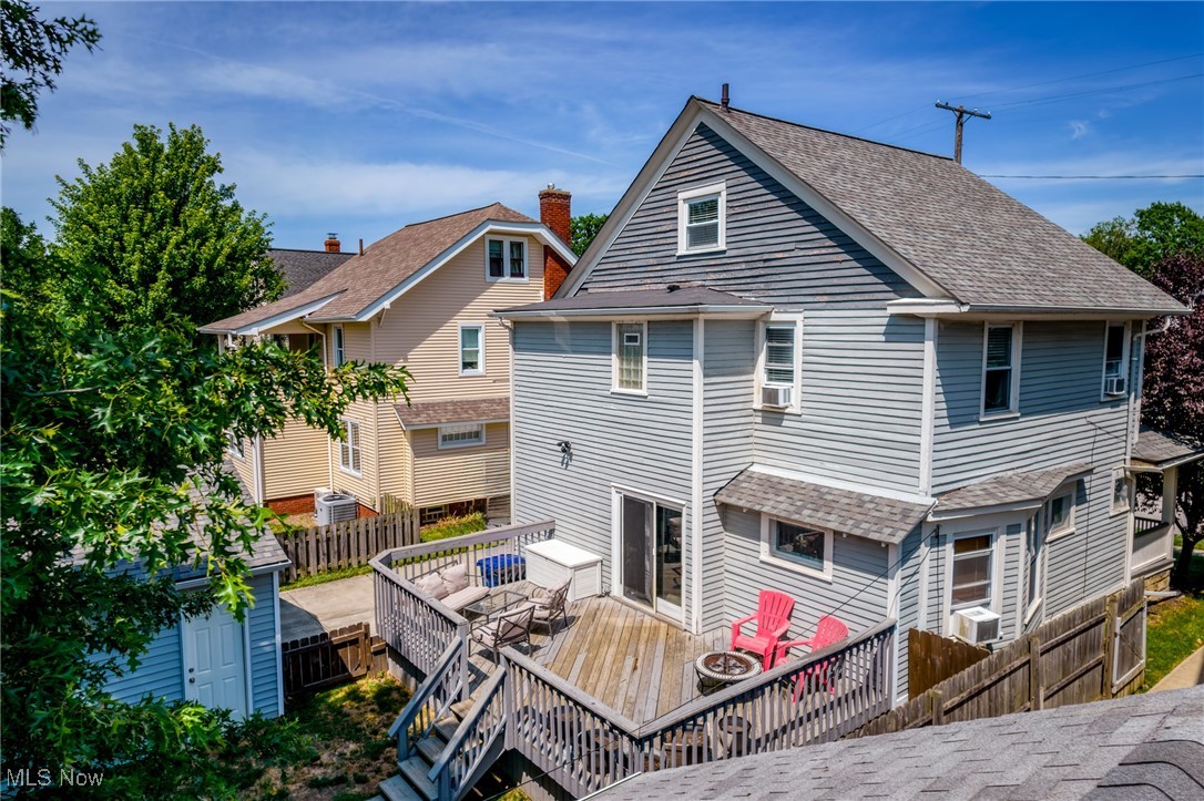 Lakewood, Ohio 44107, United States, 5 Bedrooms Bedrooms, ,2 BathroomsBathrooms,Residential,Active,176848