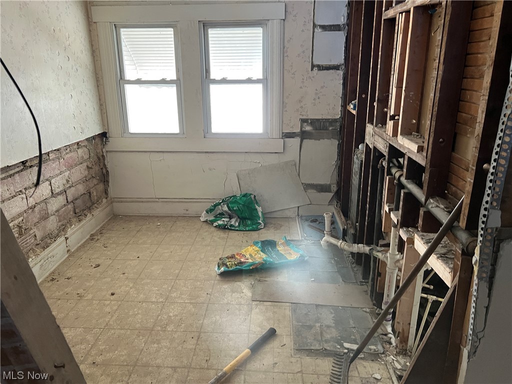 Grovewood Tr - Commercial Sale