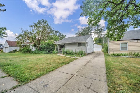Tiny photo for 4008 E 186th Street, Cleveland, OH 44122 (MLS # 5230411)