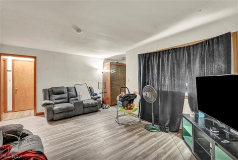Tiny photo for 4008 E 186th Street, Cleveland, OH 44122 (MLS # 5230411)