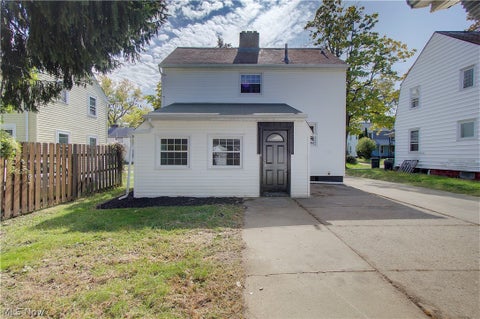 Tiny photo for 816 Devine Street, Alliance, OH 44601 (MLS # 5251955)
