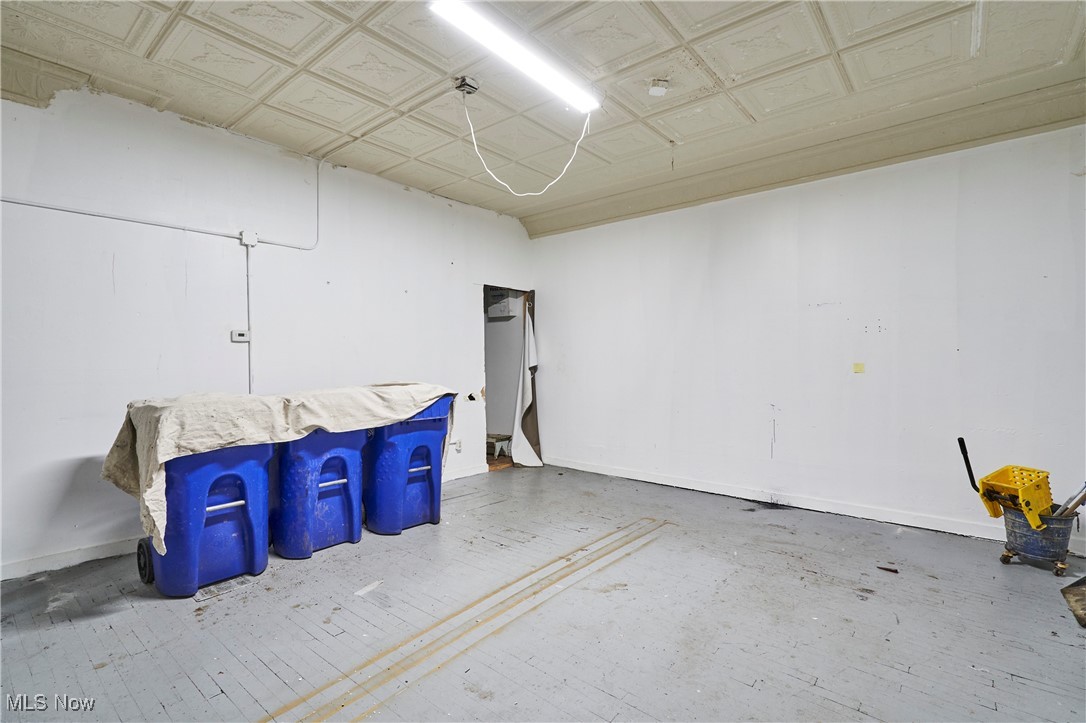 Meyer Wageman & Thomas Allotme - Commercial Lease