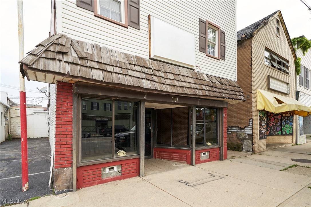 Meyer Wageman & Thomas Allotme - Commercial Lease