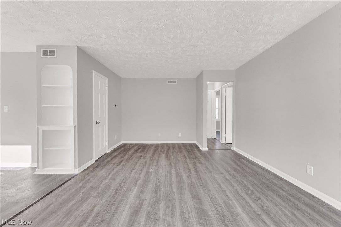 2521 Greenvale Road