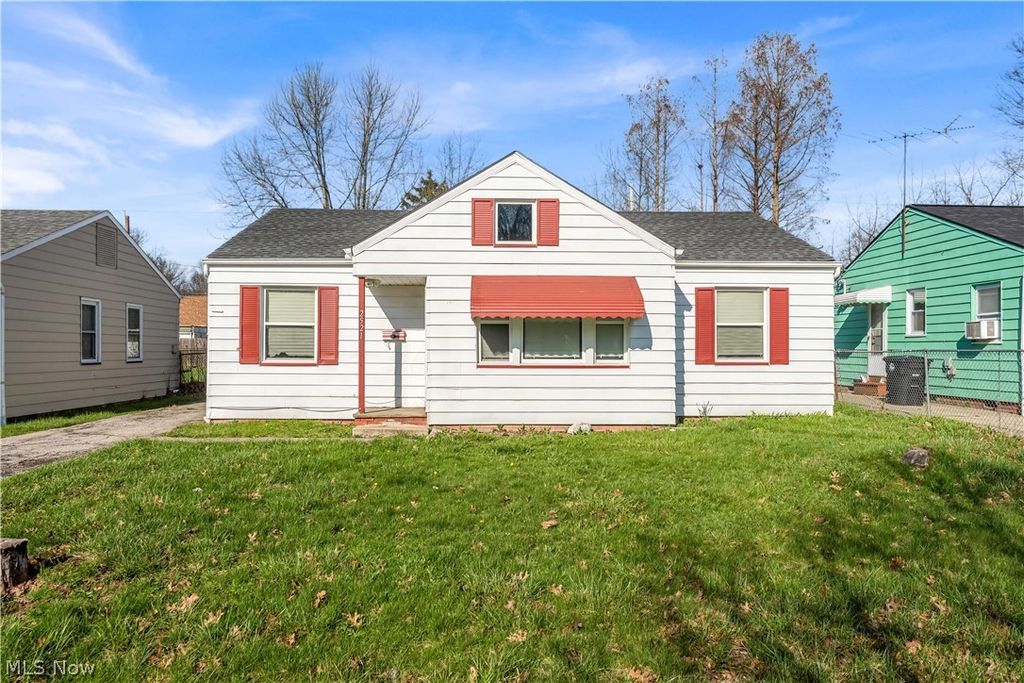 Photo of 2521 Greenvale Road, Cleveland, OH 44121 (MLS # 5205687)