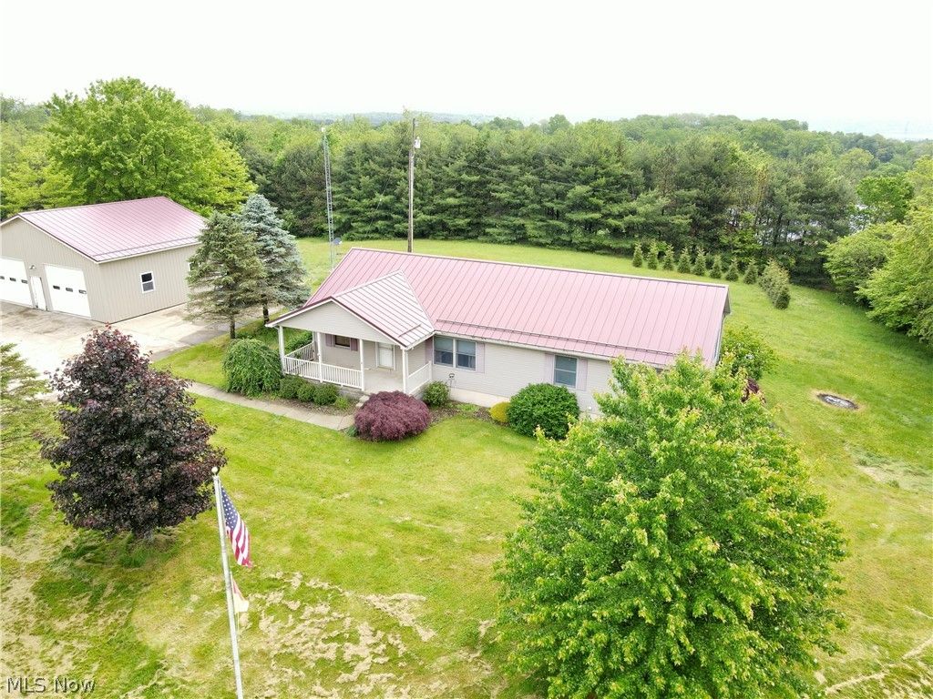 Photo of 49222 Taylor Road, Negley, OH 44441 (MLS # 5214922)