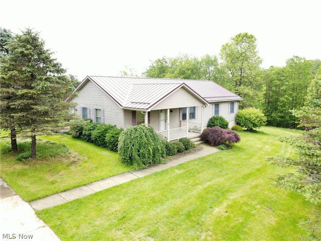 Photo of 49222 Taylor Road, Negley, OH 44441 (MLS # 5214922)