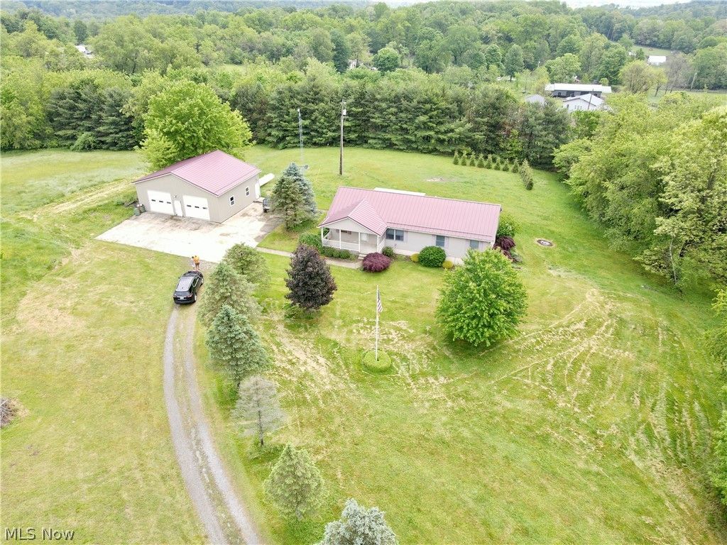 Photo of 49222 Taylor Road, Negley, OH 44441 (MLS # 5214922)