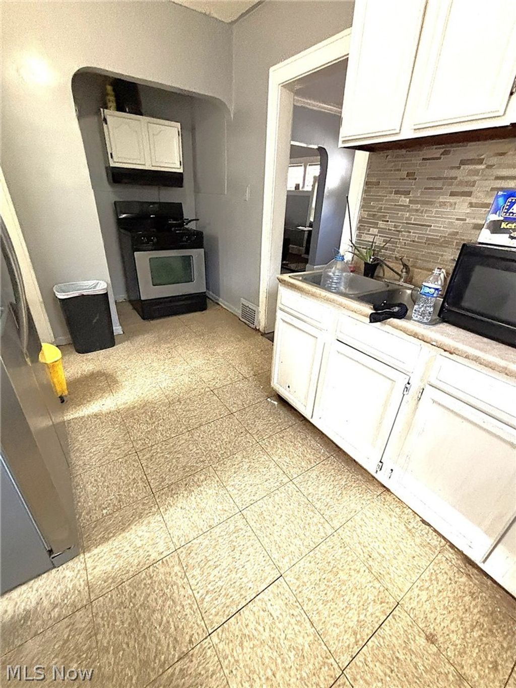 Photo of 3309 E 137th Street, Cleveland, OH 44108 (MLS # 5194799)