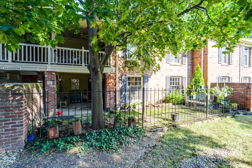 Georgetown Condo - Residential