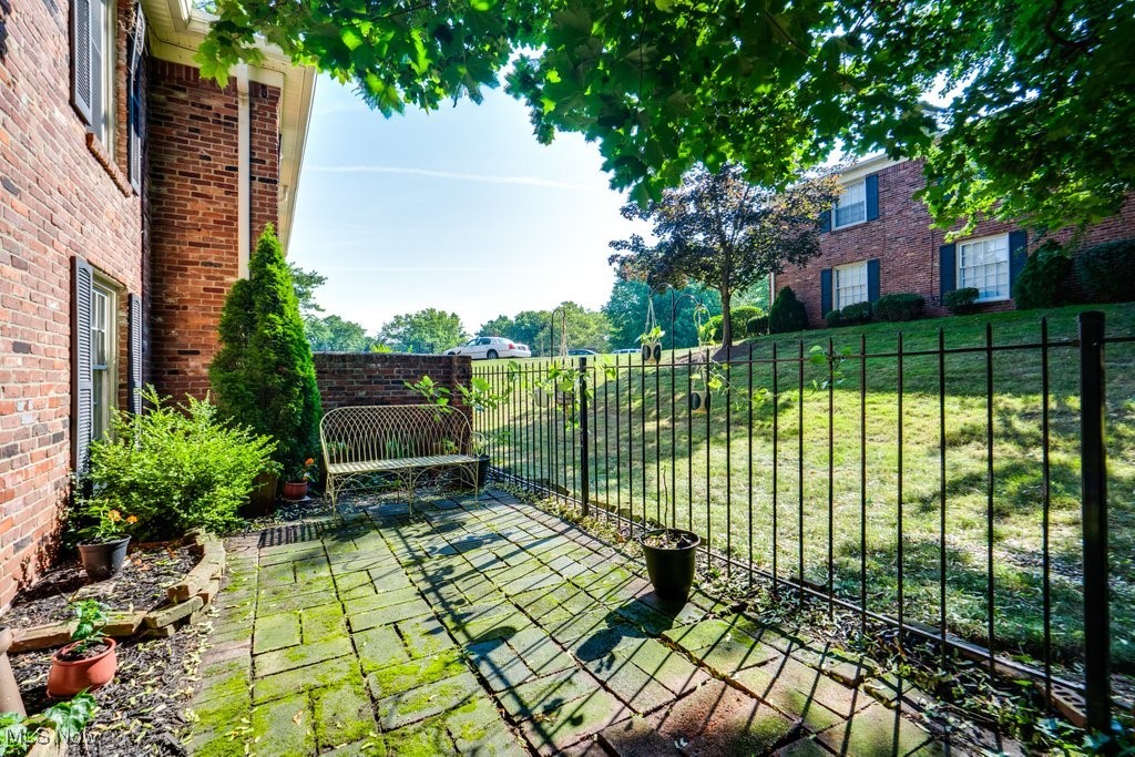 Georgetown Condo - Residential