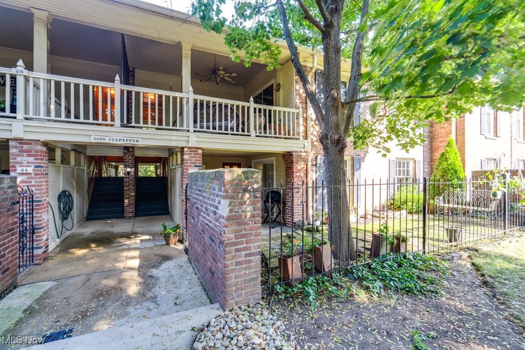 Georgetown Condo - Residential