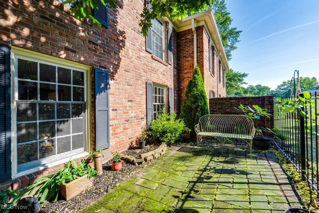 Georgetown Condo - Residential