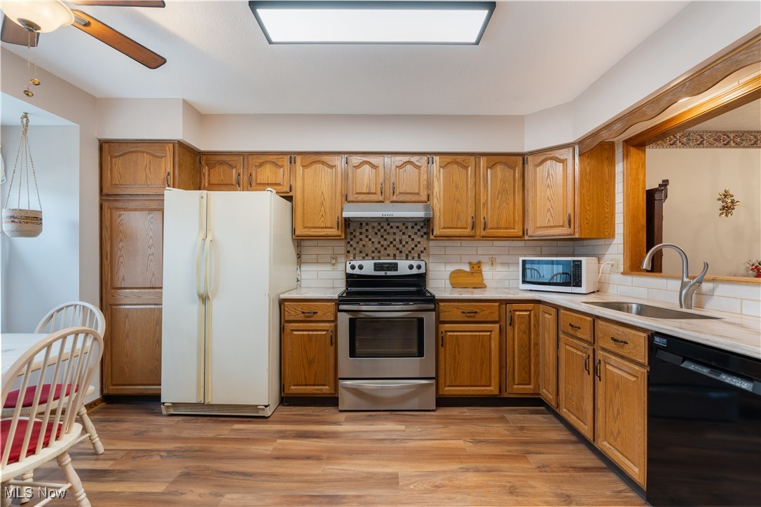 3645 Glen Eagles Boulevard, Green, Ohio image 10