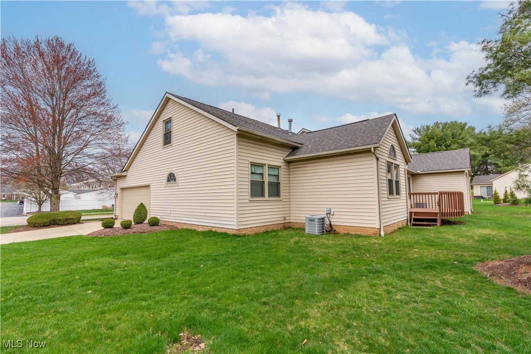 3645 Glen Eagles Boulevard, Green, Ohio image 3