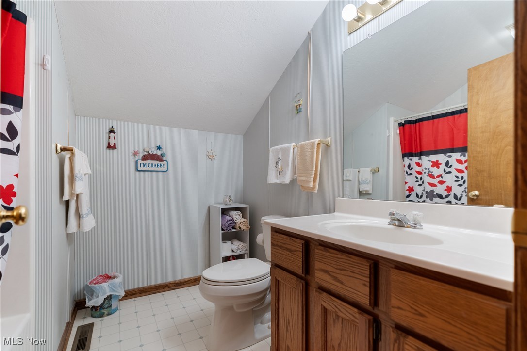3645 Glen Eagles Boulevard, Green, Ohio image 29