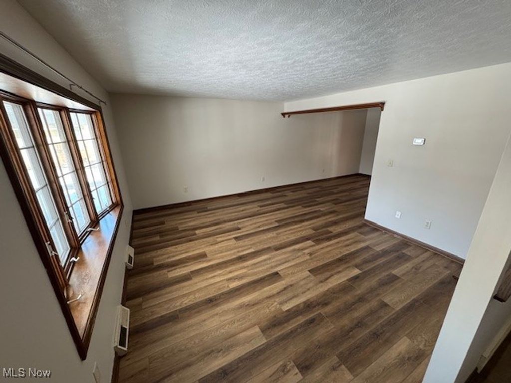 Photo of 38870 Courtland Drive, Willoughby, OH 44094 (MLS # 5181262)