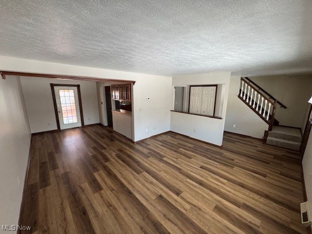 Photo of 38870 Courtland Drive, Willoughby, OH 44094 (MLS # 5181262)