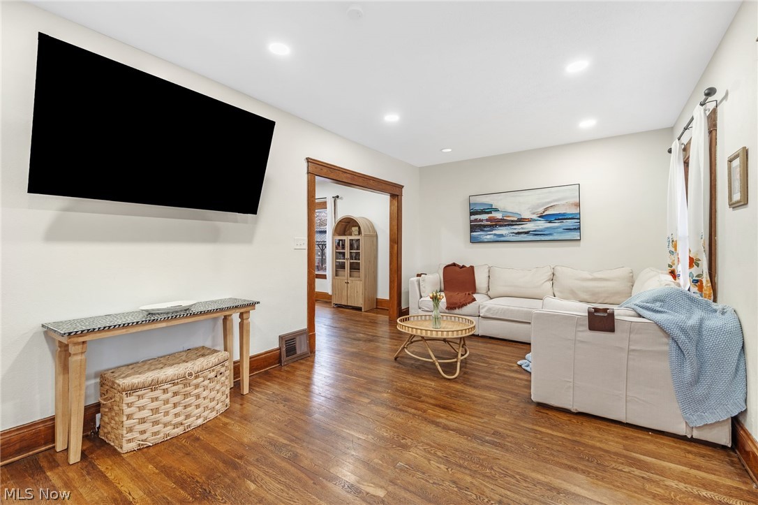 4311 Behrwald Avenue