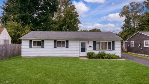 Homes For Sale - 5830 Beech Drive<br/> Mentor on the Lake, OH 44060