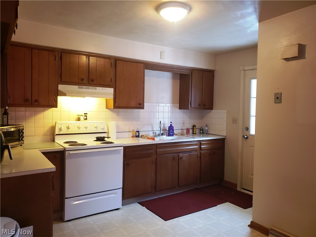 New Middletown Village - Residential Income