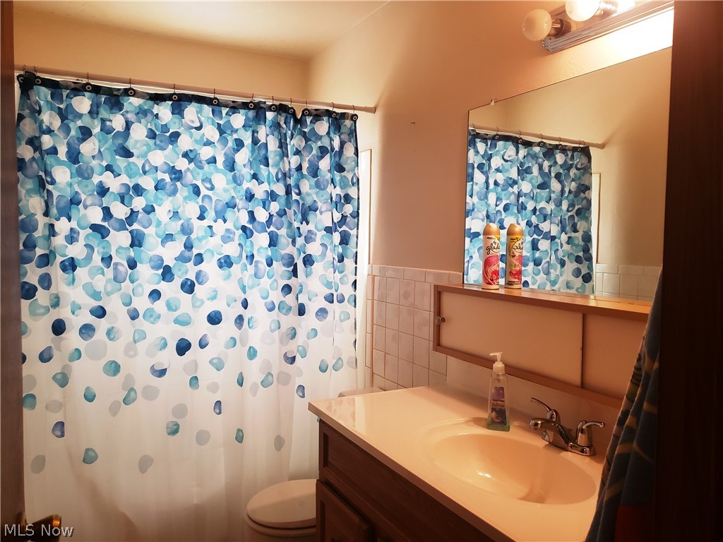 New Middletown Village - Residential Income