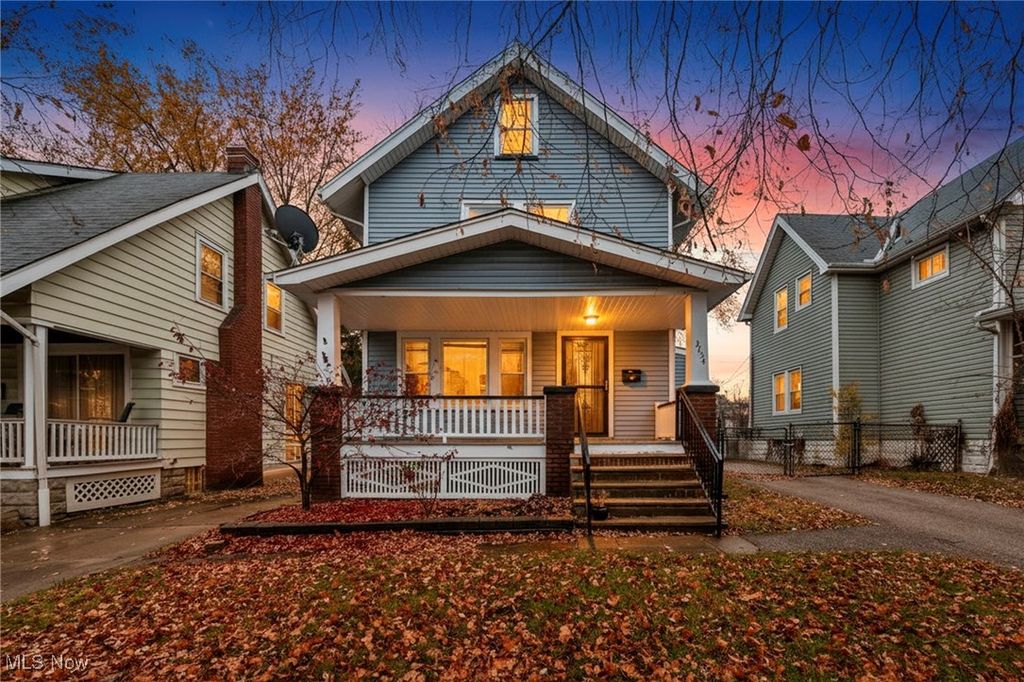 Photo of 3754 W 139th Street, Cleveland, OH 44111 (MLS # 5174876)