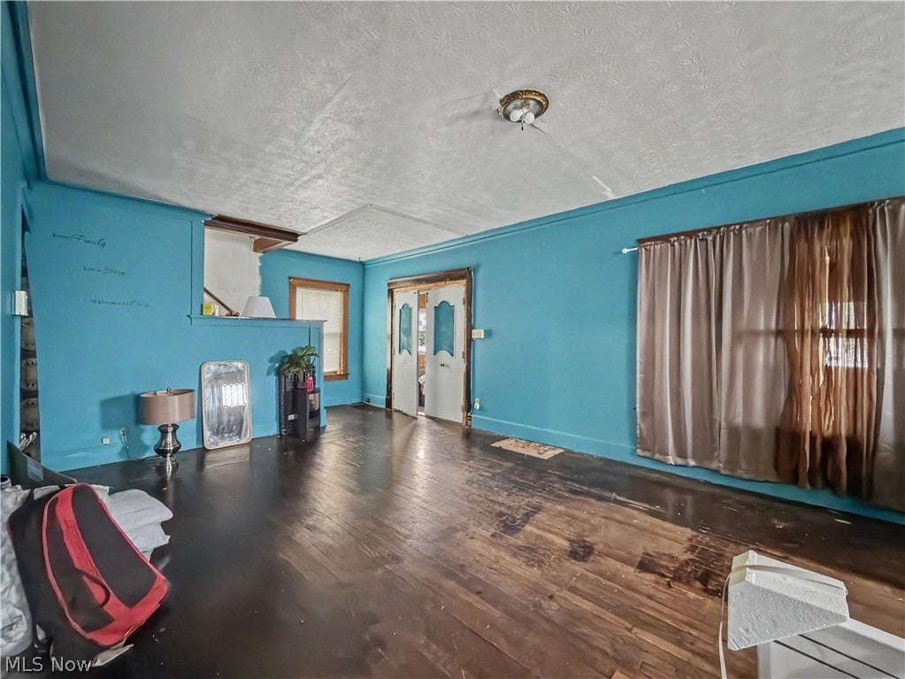 851 Tod Avenue NW