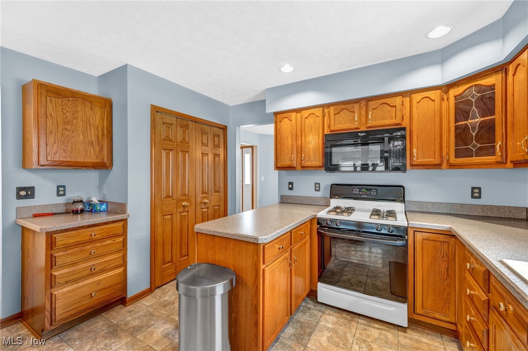 16385 N Laguardia, Strongsville, Ohio image 10