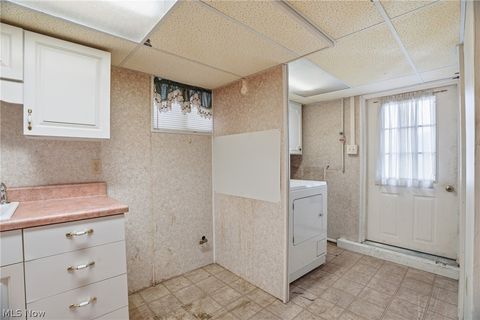 Tiny photo for 1443 Harris Highway, Parkersburg, WV 26101 (MLS # 5190631)