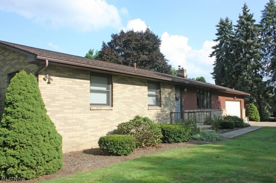 Longtime ownership, clean ranch home, stately treed lot with privacy at rear patio.  Chatham Hills, adjacent to Bob-O-Link. area of fine homes.  Recreation room with kitchen, 4th bedroom, laundry and full shower bath in divided basement.