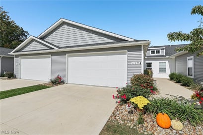 112 Acorn Lane Elyria OH 44035