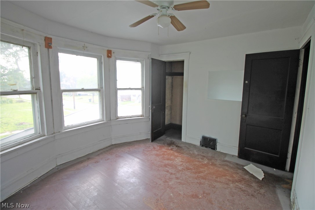 Helper Woodland Hills Park - Residential Income