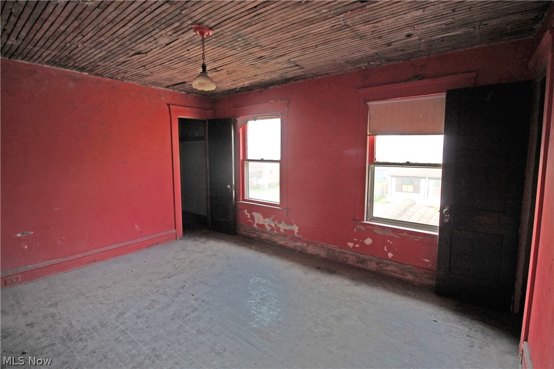 Helper Woodland Hills Park - Residential Income