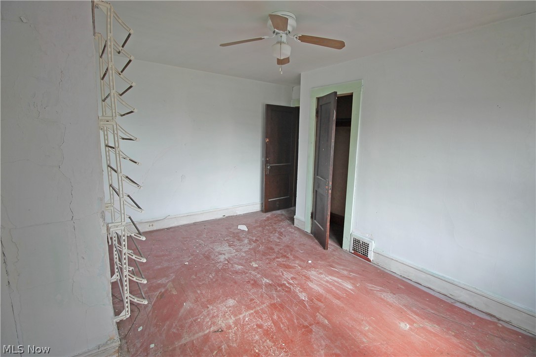 Helper Woodland Hills Park - Residential Income