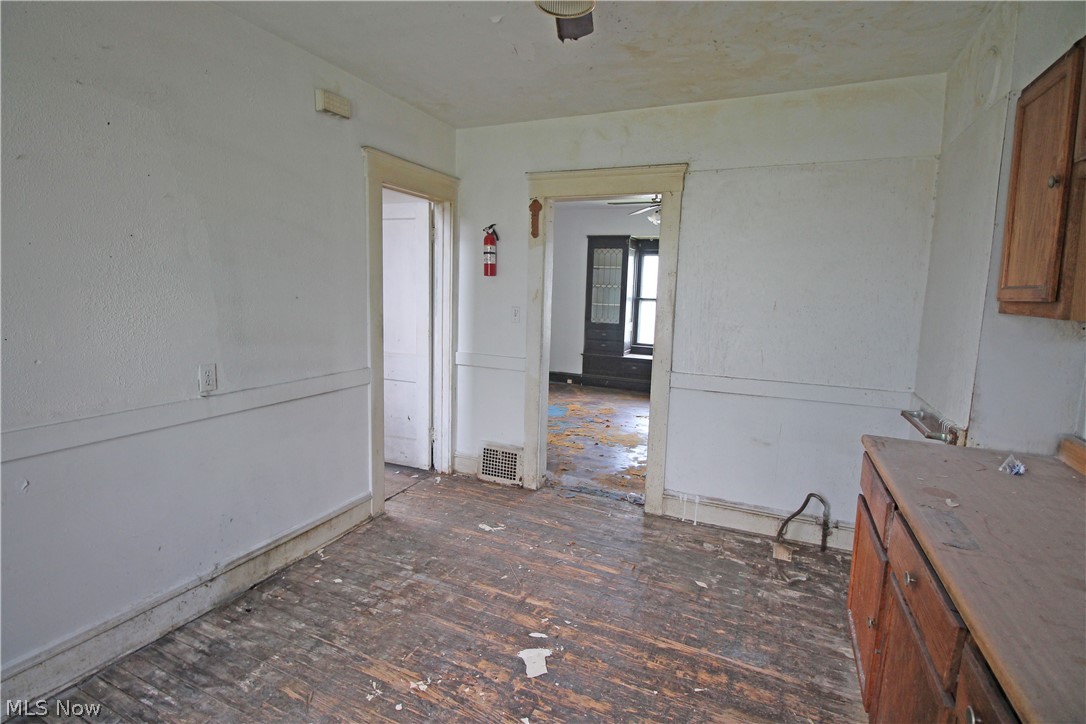 Helper Woodland Hills Park - Residential Income