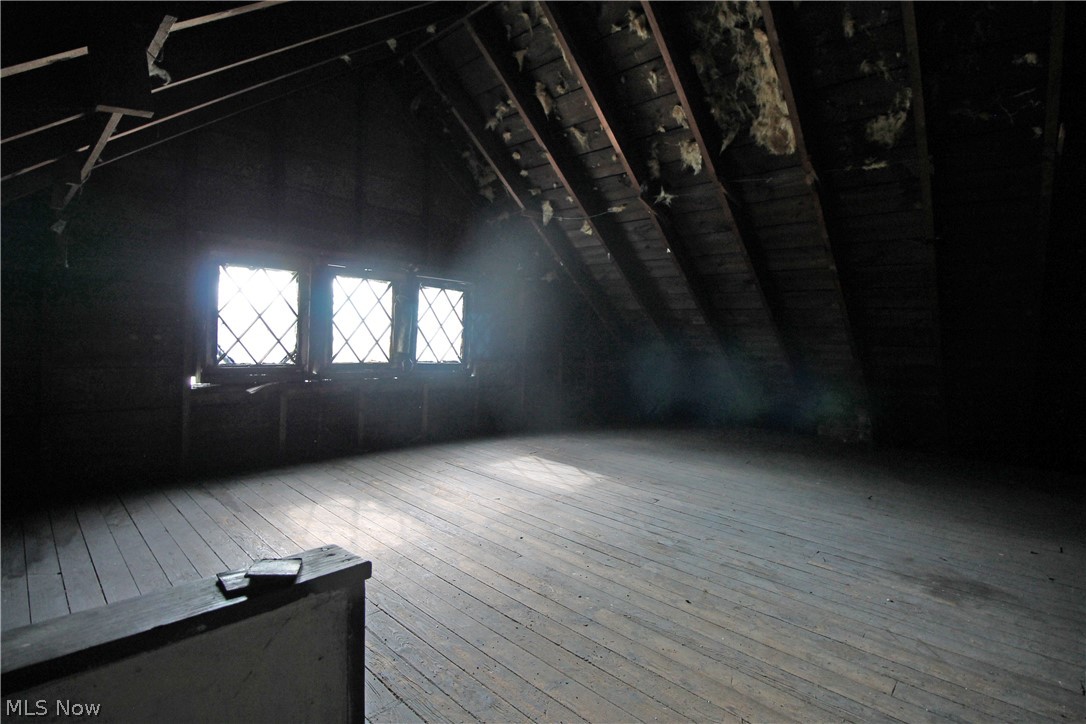 Helper Woodland Hills Park - Residential Income