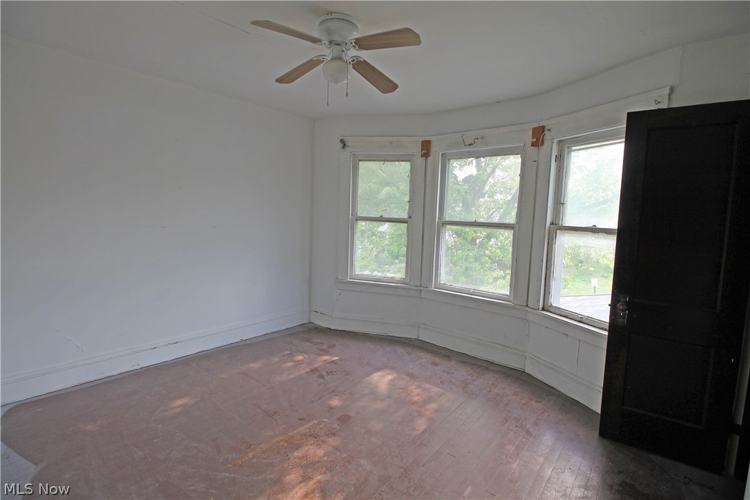 Helper Woodland Hills Park - Residential Income