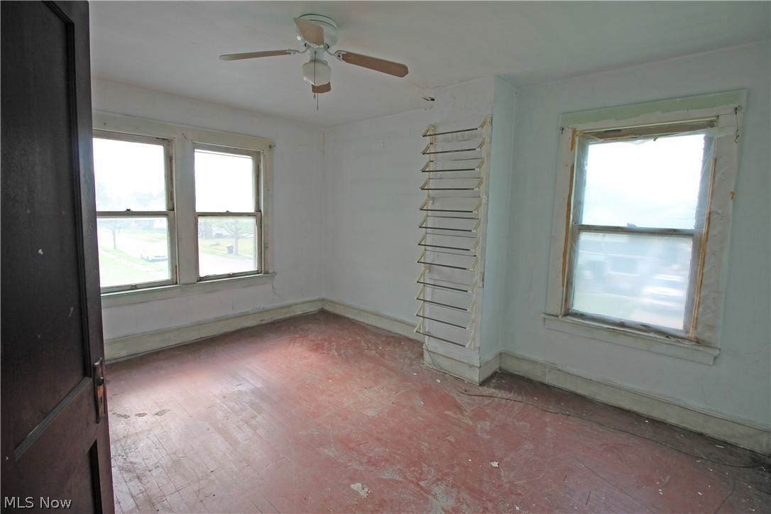 Helper Woodland Hills Park - Residential Income