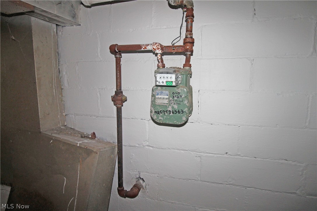 Helper Woodland Hills Park - Residential Income