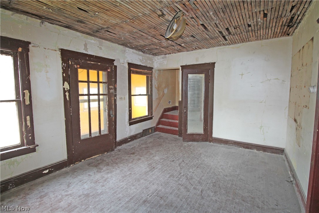 Helper Woodland Hills Park - Residential Income