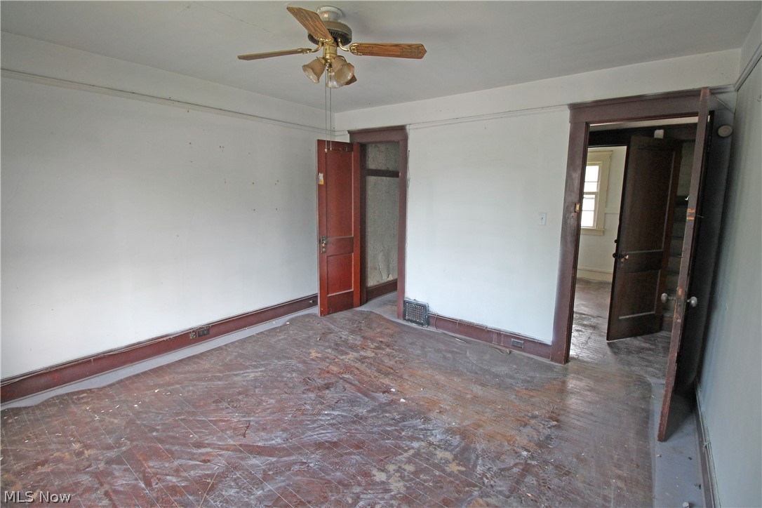 Helper Woodland Hills Park - Residential Income