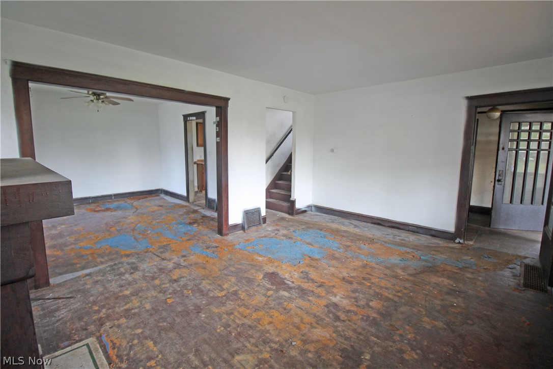 Helper Woodland Hills Park - Residential Income