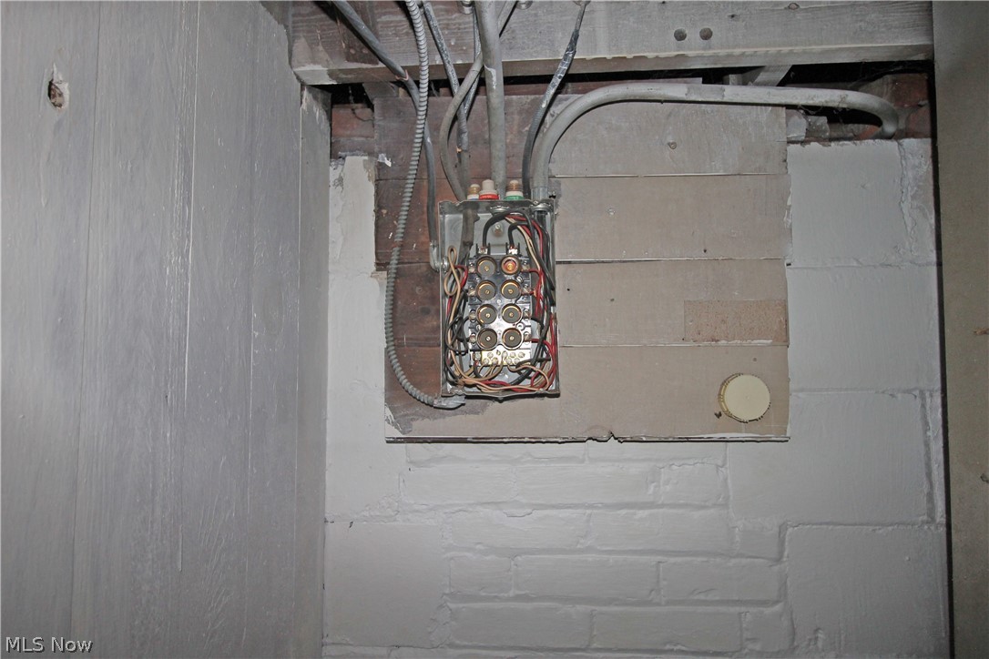 Helper Woodland Hills Park - Residential Income